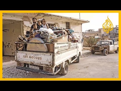 نزوح واسع من #معرة_النعمان السورية جراء القصف والمعارك