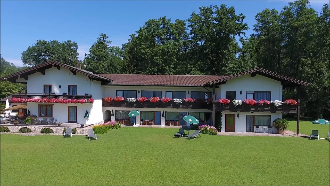 Haus Waldesruh Übersee am Chiemsee Rundblick - YouTube