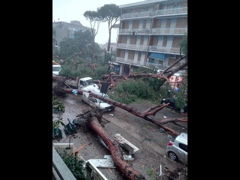 VIDEO: Incredibile Tromba D’aria a Terracina, Italia ( 29 10 2018)