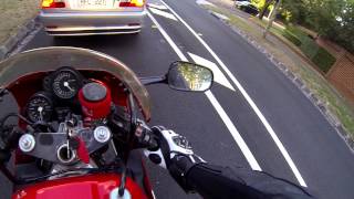 LANE SPLITTING LIKE A BOSS! VFR400R
Hey guys just a upload and a new beggining!
I will be uploading more frequently :)
Bikes a 80s vfr400r
New editing software so i need to learn it haha LANE SPLITTING LIKE A BOSS! VFR400R