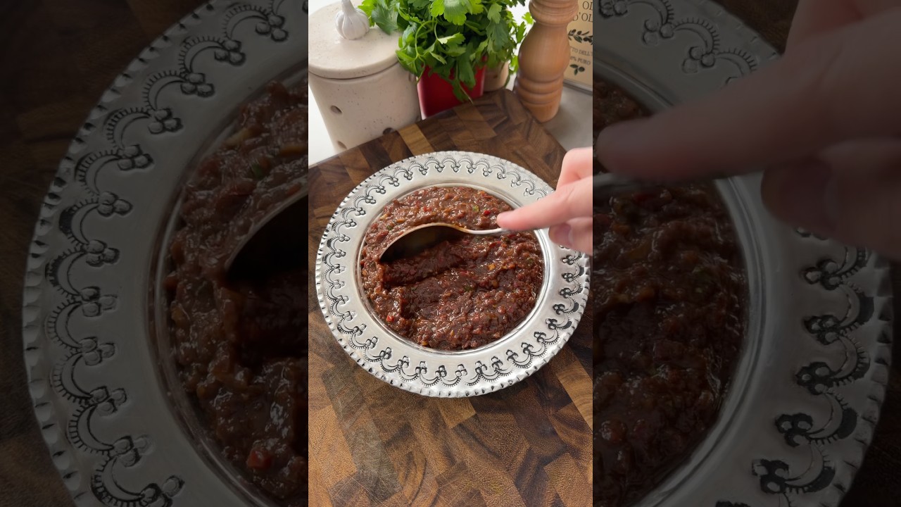 Herkes Bu Tarifi Soruyor! Lokanta Usulü Acılı Ezme Yapmanın Sırrı Burada🌶️ Herkes Bu Tarifi Soruyor! Lokanta Usulü Acılı Ezme Yapmanın Sırrı Burada🌶️