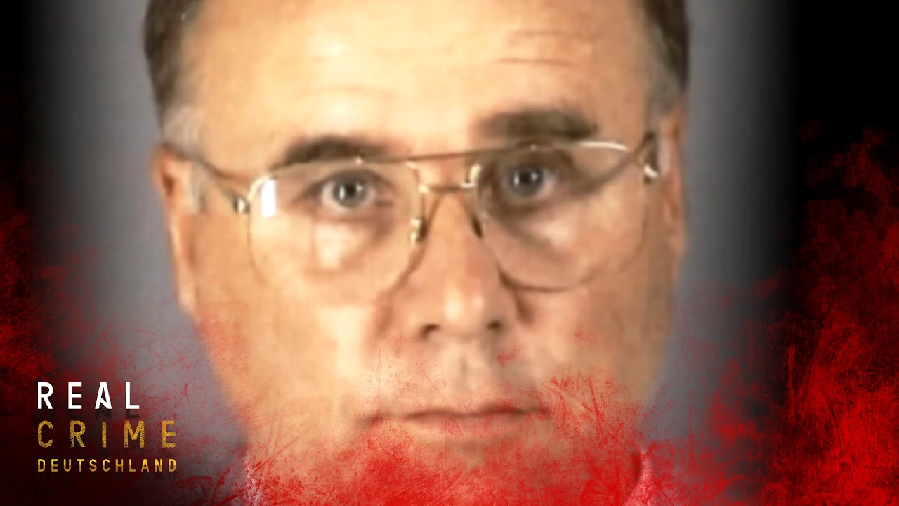 Ich stand in der Bankkasse, als er über den Schalter sprang – die Waffe direkt auf mich gerichtet, die Maske so nah, dass ich seinen Atem hören konnte. „Steh auf, steh auf!“, schrie er, und ich...
