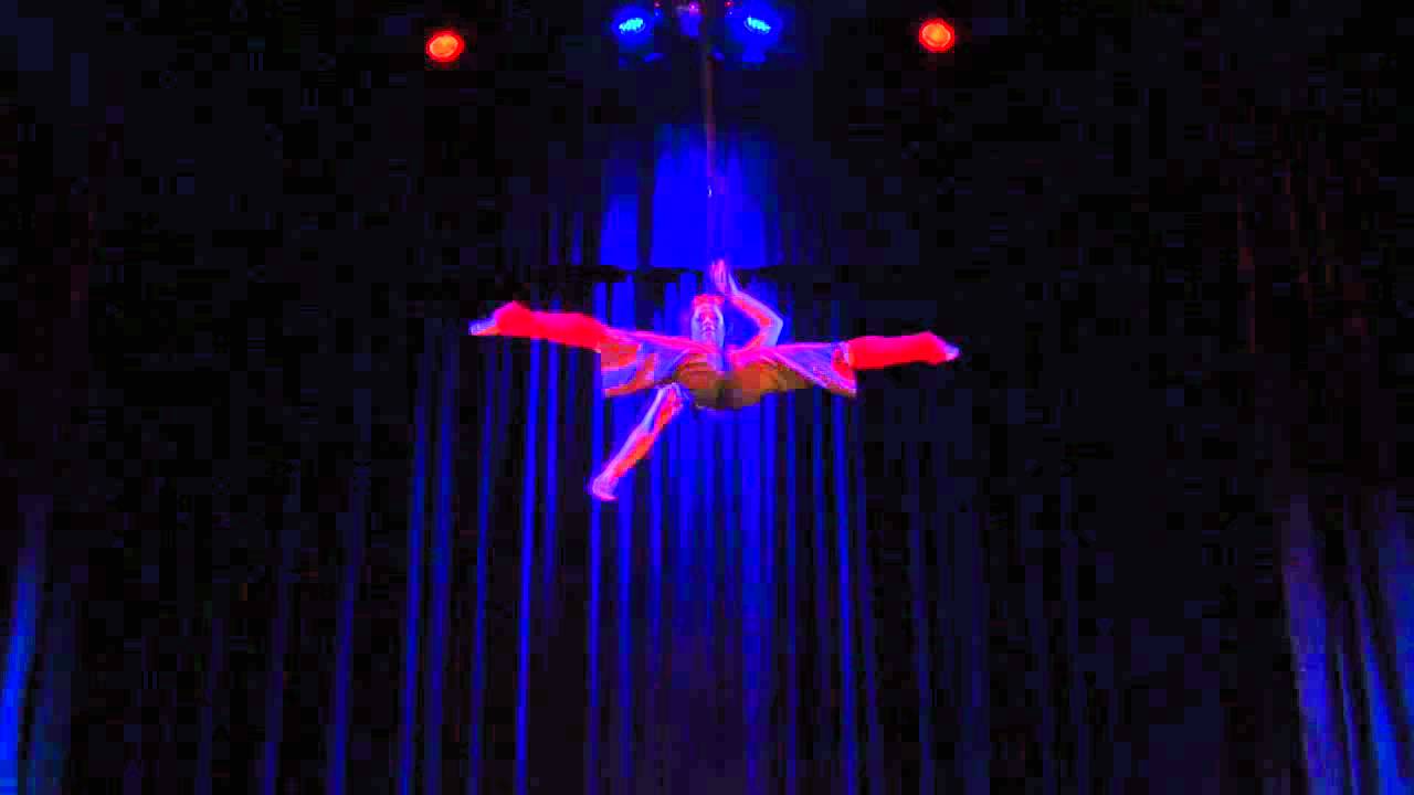 Chloe Marvel Light Axelrod likes to spin.