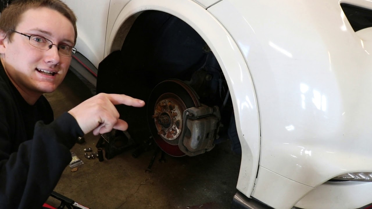 Nissan Juke HowTo Front Lower Control Arm Replacement (Ball Joint