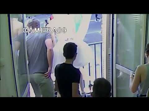 Una cámara de seguridad registra el momento la embestida en La Rambla de Barcelona