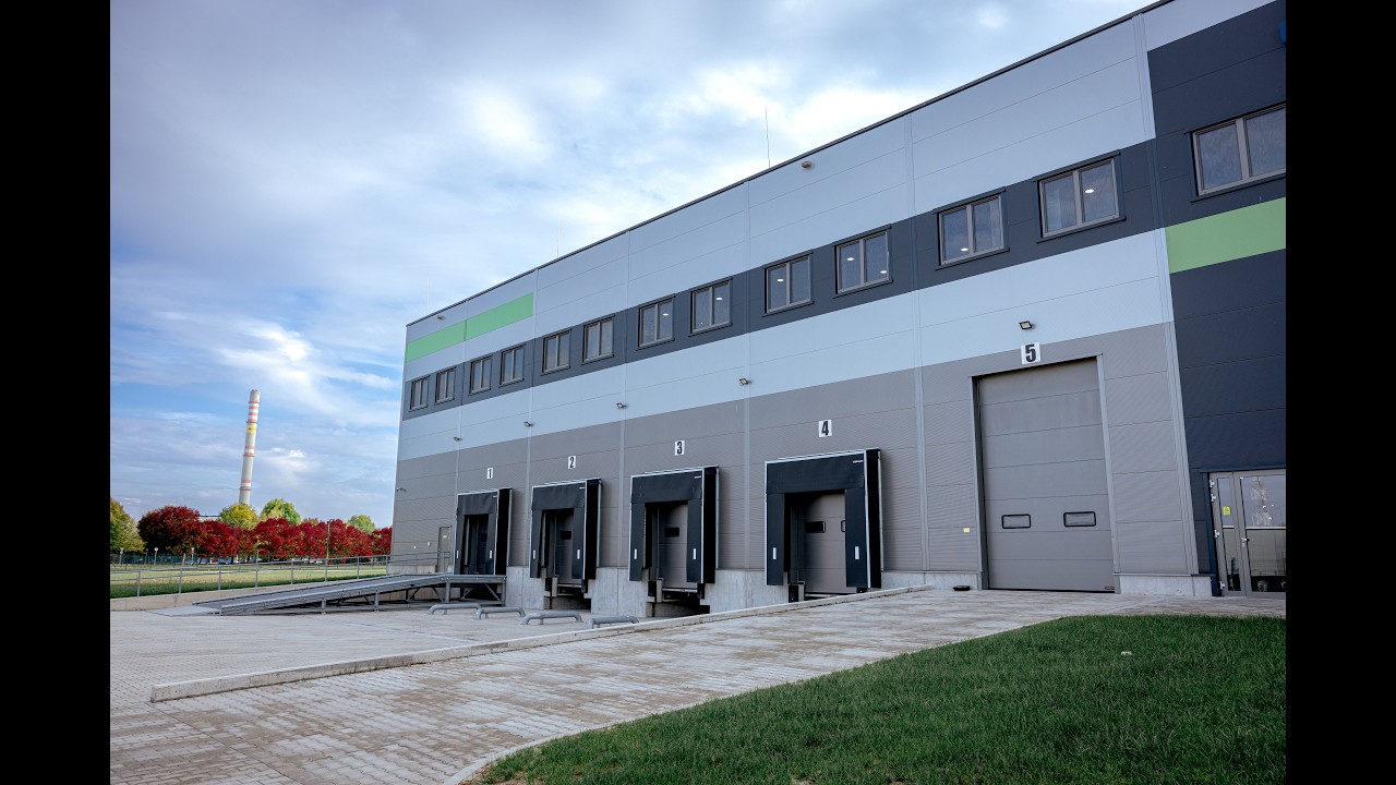 Innovinia IGPark Tiszaújváros 2  logisztikai csarnok