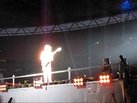 AC/DC at Wembley Stadium, July 2009 - YouTube