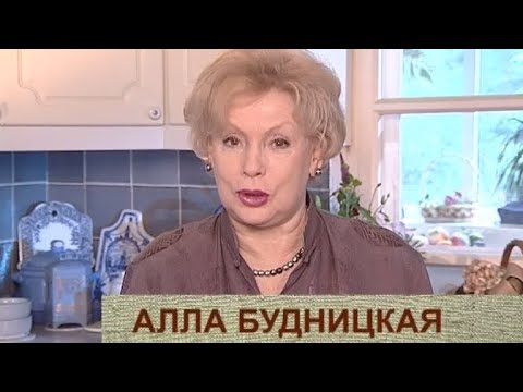 Куриные сердечки в ореховом соусе. Пирожки с ливером. Салат из языка с сыром