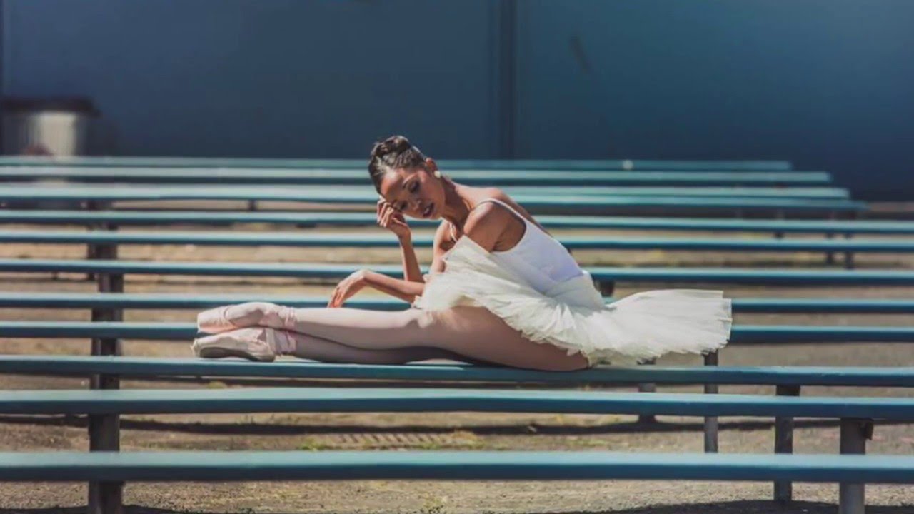 Aesha Ash #iamdrapercenter