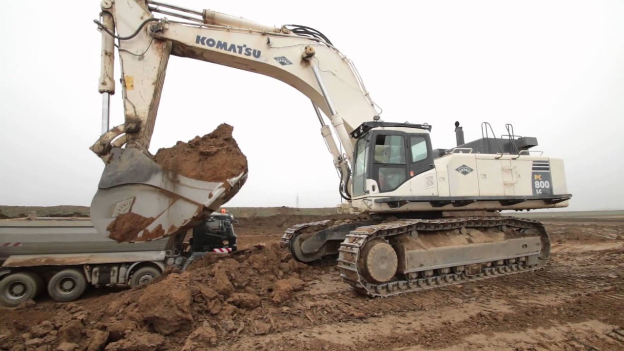Komatsu PC800LC loading trucks and ADT´s