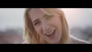 Βίκυ Καρατζόγλου - Σ' αγαπάω Και Σε Θέλω - Official Video Clip