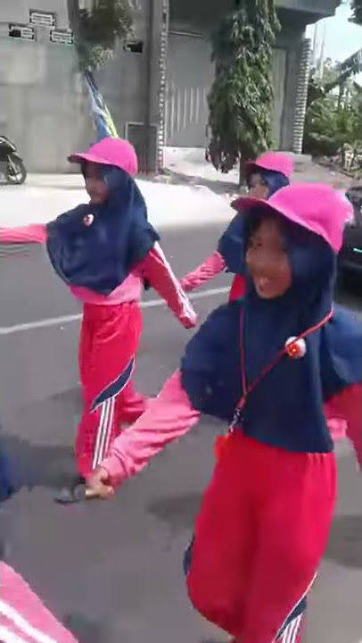 Gerak jalan SDN BRONDONG 4