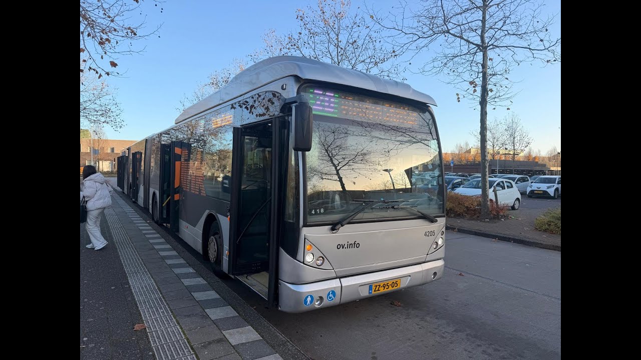 U-OV Utrecht buslijn 28 | Science Park P+R - Vleuten Station via CS | Van Hool AG300 | November 2025