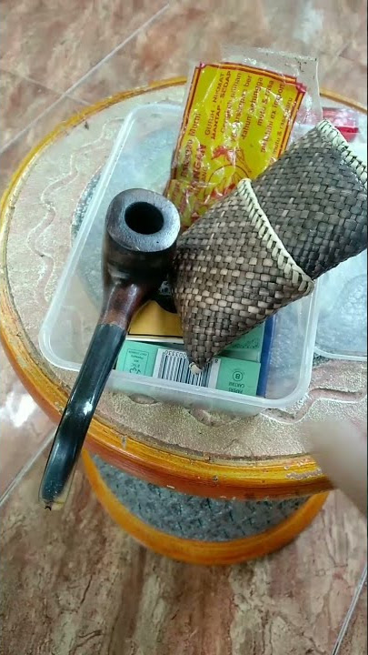 Meracik tembakau untuk cangklong. #cangklong #ngudud #santai