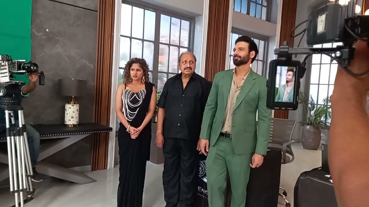 New trending vertical show 