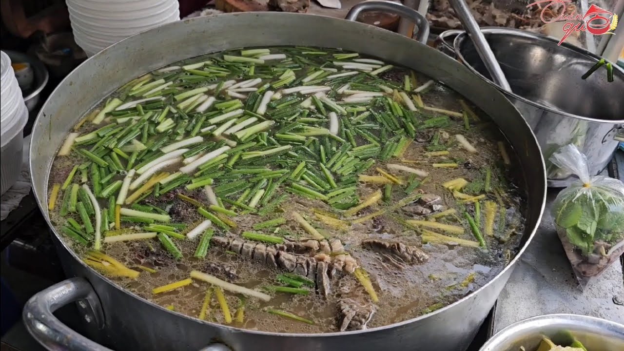 Top 3 quán cháo lòng giá bình dân cực ngon rẻ nhất tại Châu Đốc