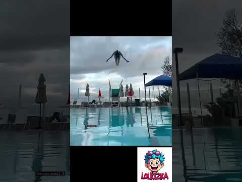 Underwater twerk