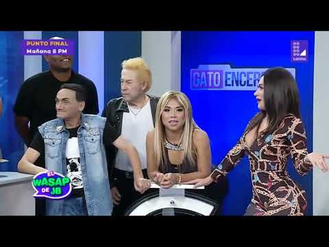 Fatima Segovia aplausos Stephanie Valenzuela