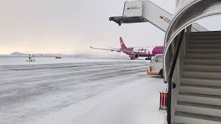 Wowair A330 Eating Snow