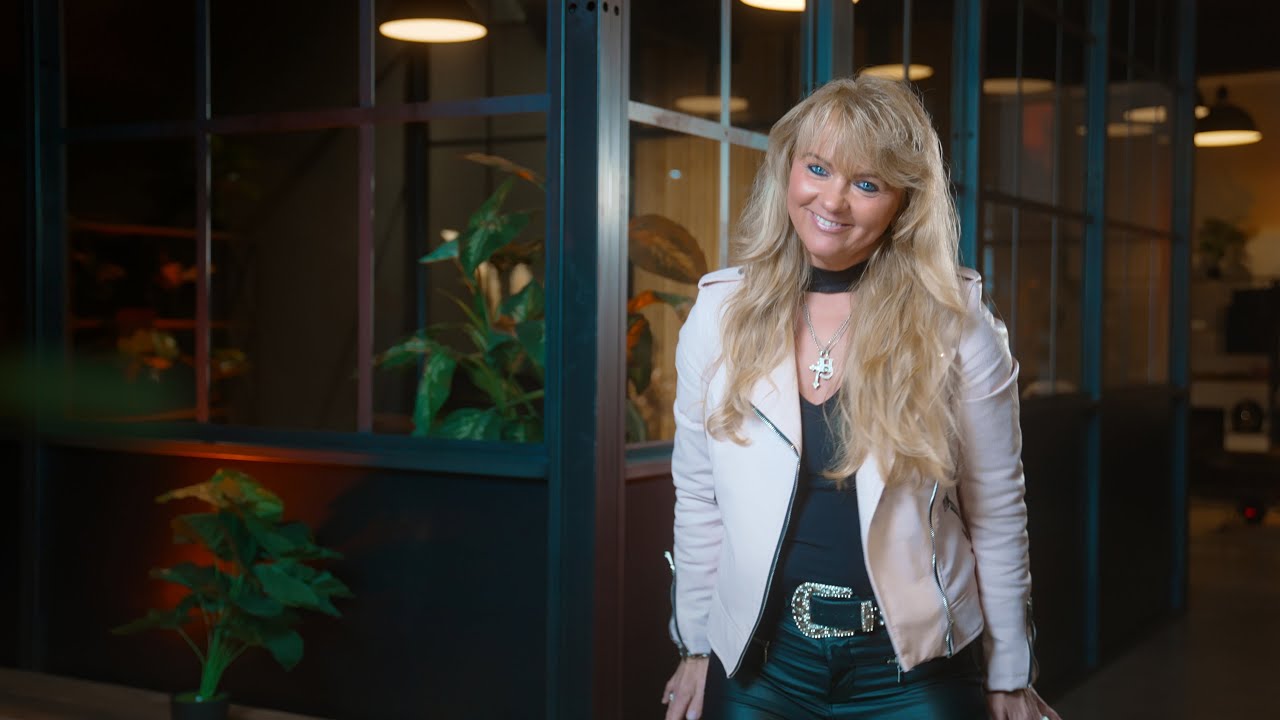 Heidi Jahns - Wer? (Offizielles Video)