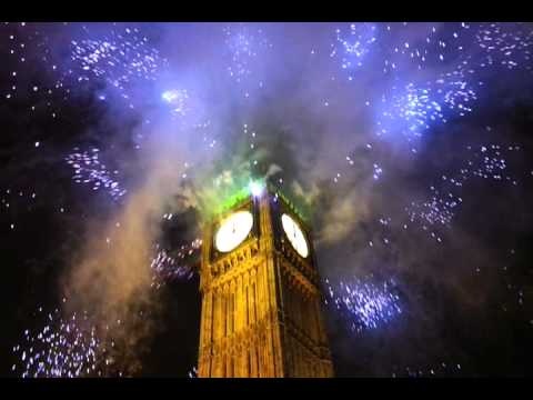 Best View Start Of London New Year Fireworks 2012
