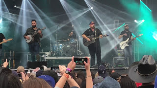 Luke Combs - When It Rains It Pours - Live at the Innings Music Festival - Tempe Arizona chords