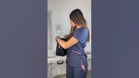 wipe it down 💦💜#shorts #tiktok #transition #mirrortrend #trend