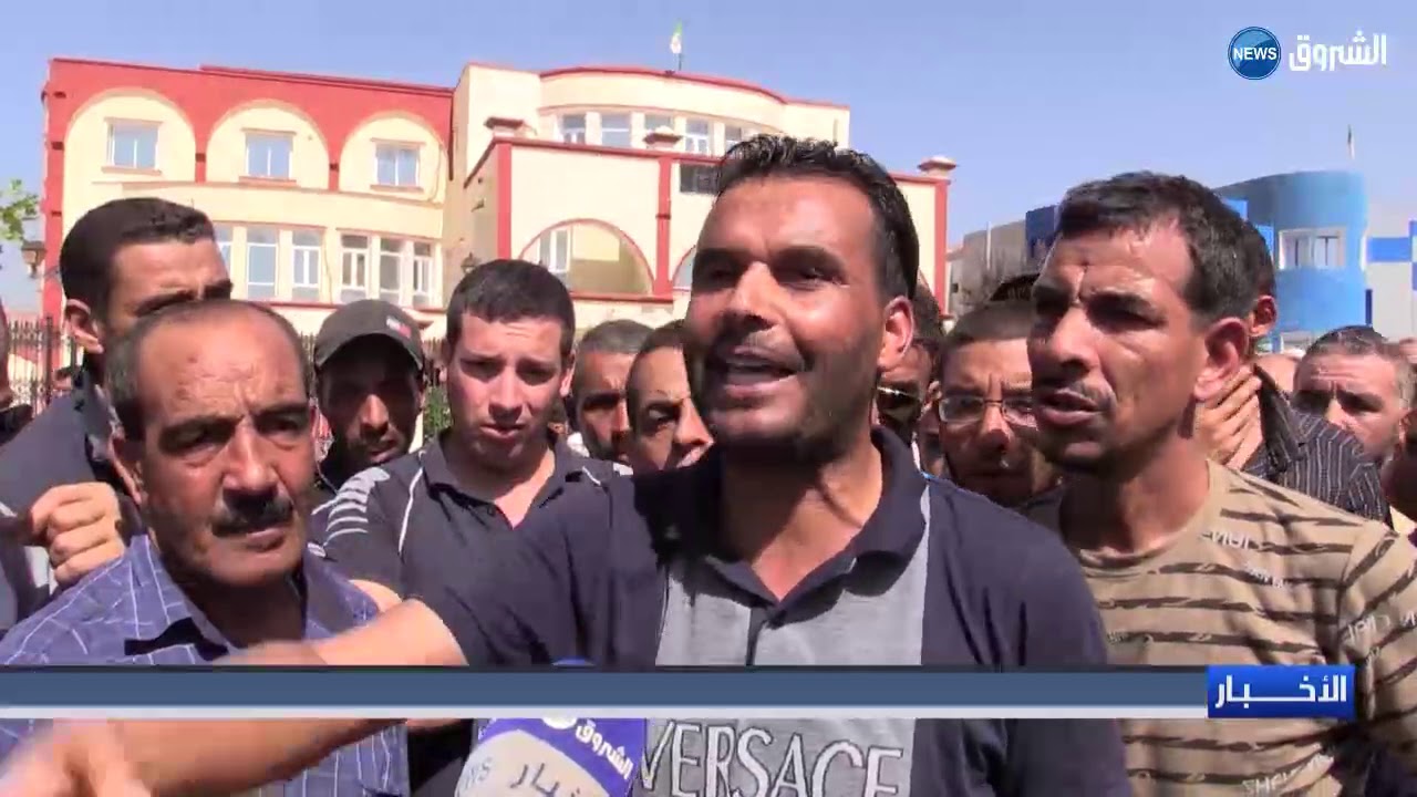 تيارت : المقصيون من قائمة السكن في مهدية يخرجون للشارع