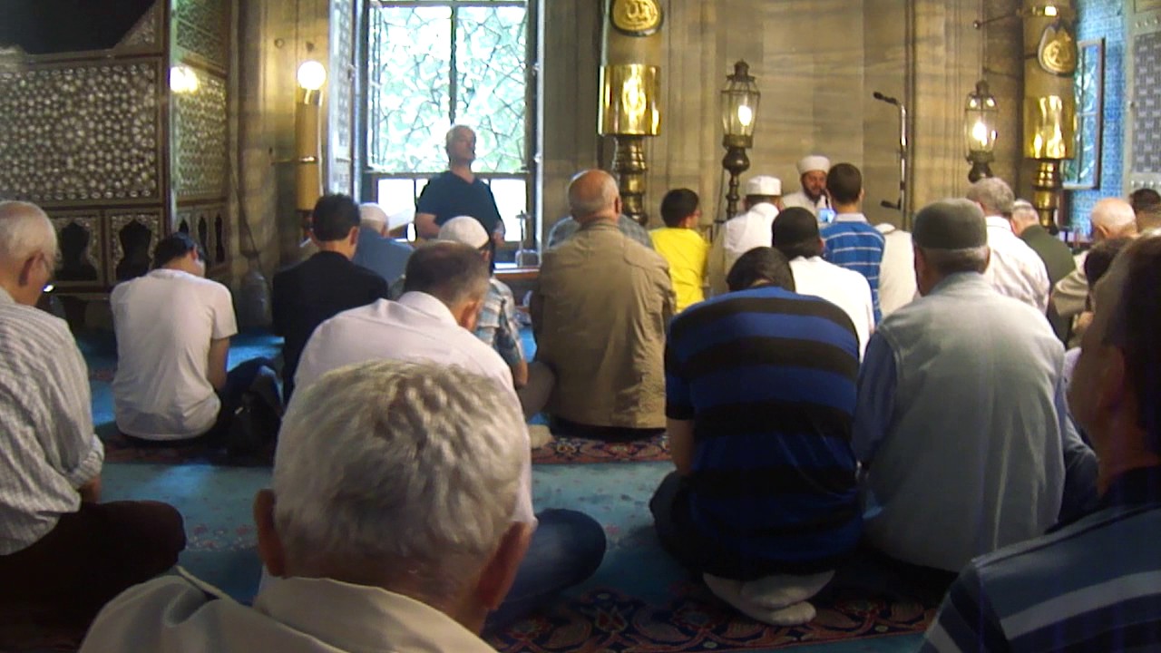 Ferruh Muştuer Yenicamide(Ankebut Suresi :1-9)