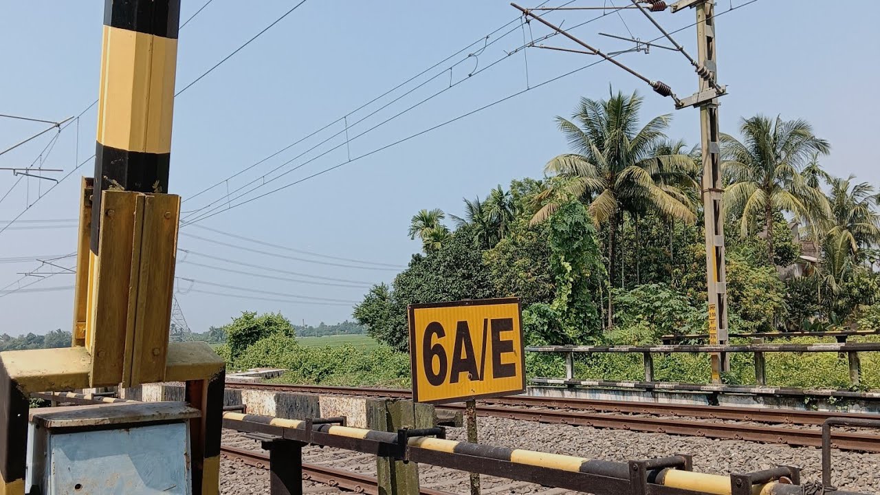 Rail Gate Closed Express Train 100k Viewers 