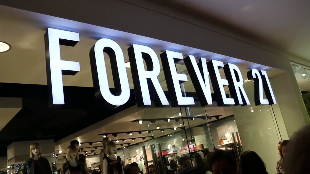 Forever 21 fecha lojas no Brasil, mas antes liquida tudo