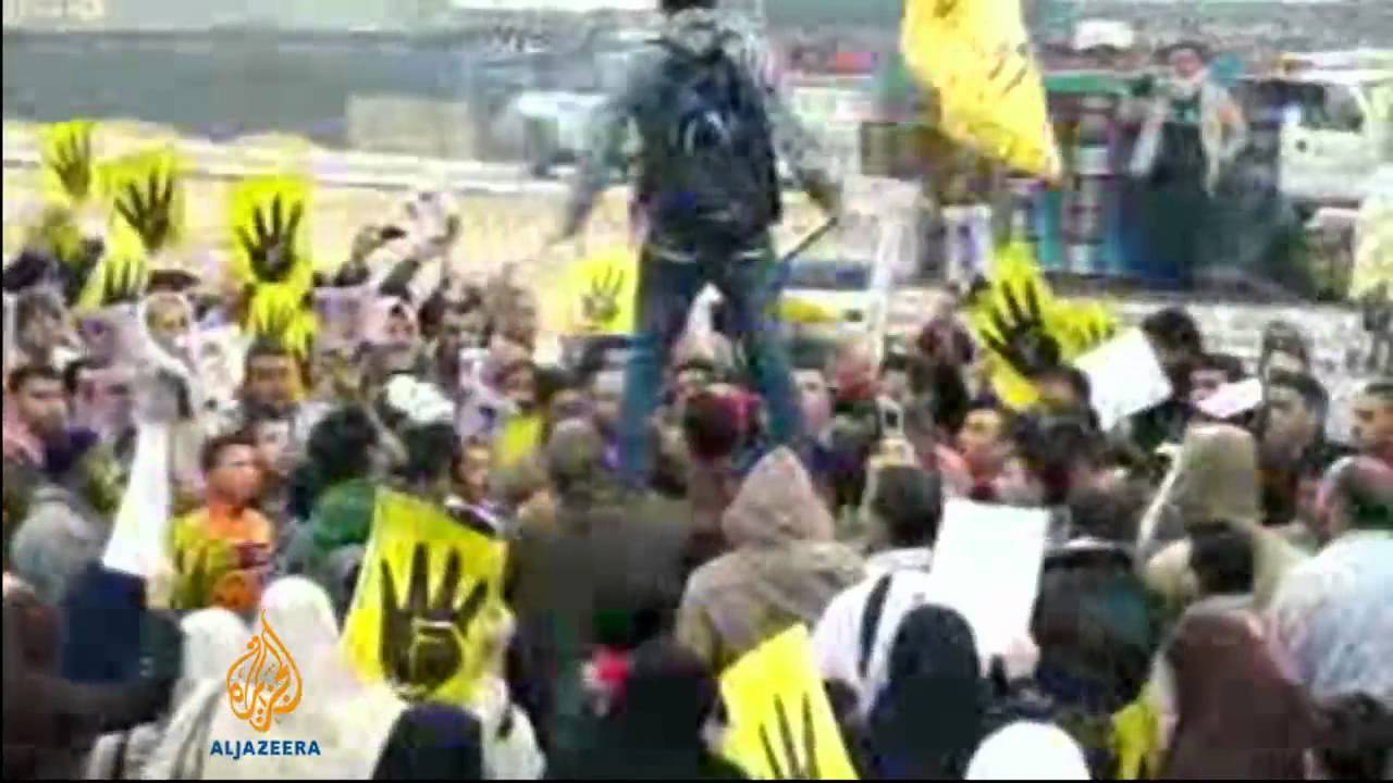 آلاف المتظاهرين في مصر يعترضون على احتمال ترشح السيسي للرئاسة