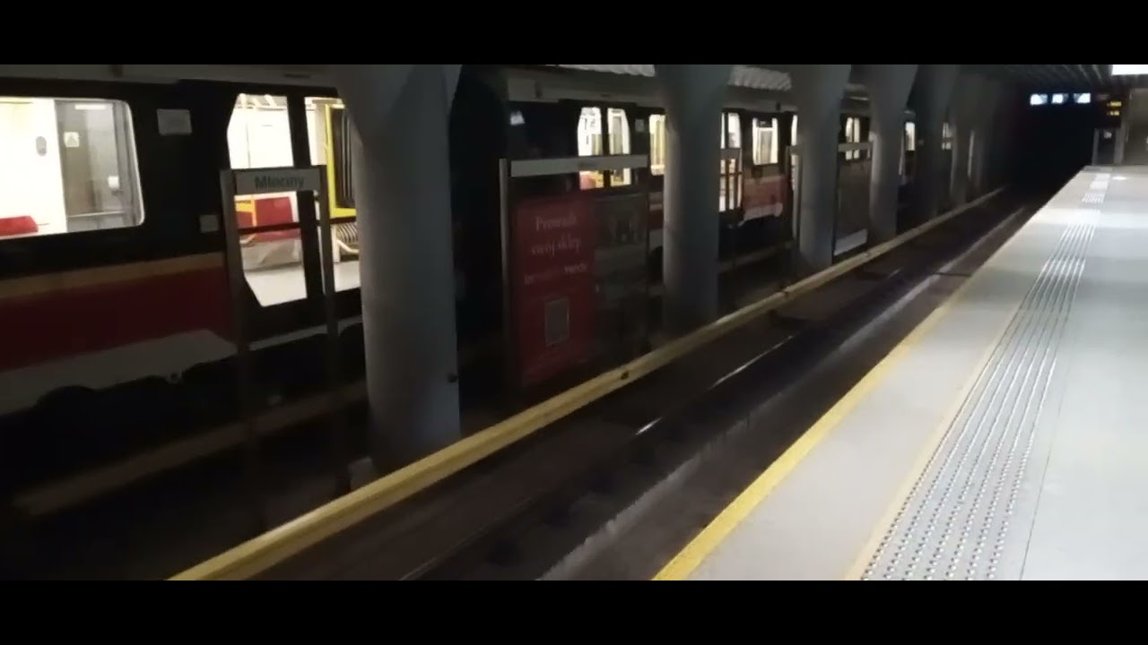 WARSAW WARSAW METRO 🚇 ON THE LAST DAY OF THE YEAR DECEMBER 31, 2022