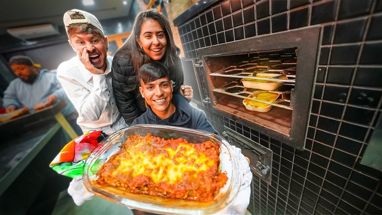 FIZ LASANHA NO FORNO A LENHA PROS MEUS AMIGOS