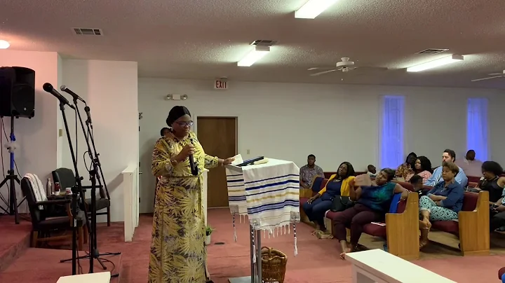 Apostle Kendra Carr Preaching at The 3PM Service 0...