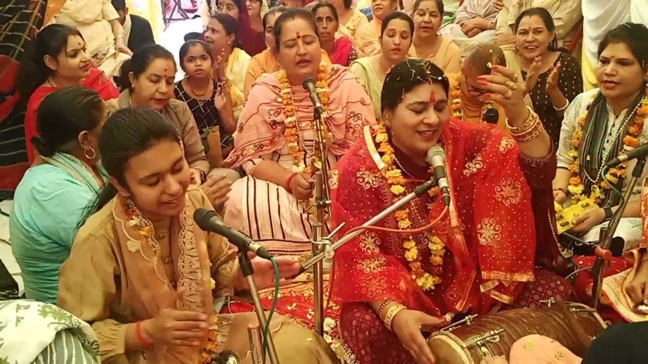 Navratri Special Bhajan Maiya Ji Tere Nain Bade Sohne Bhajan  Charanjit Bhajan Mandali Ferozepur