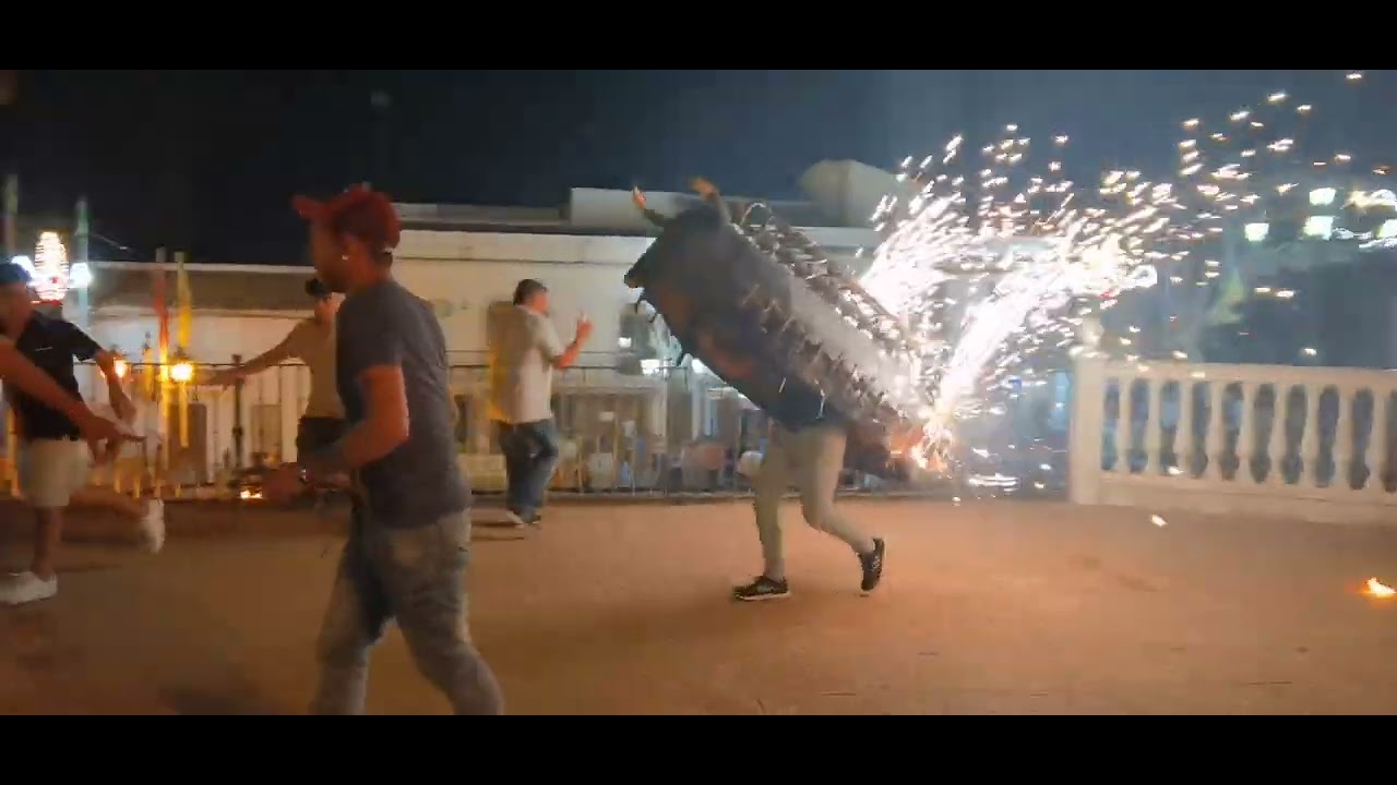 TORO DE FUEGO PATERNA DEL CAMPO 2023