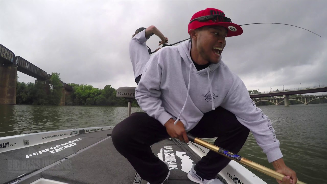 bass fishing at night Texas Slide Swimmer 250 Bass