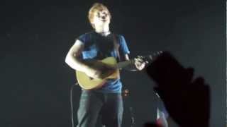 Ed Sheeran sings Little Things