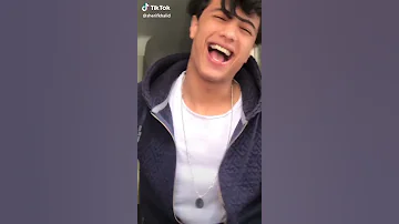 انا حبيتك وهفضل احبك 