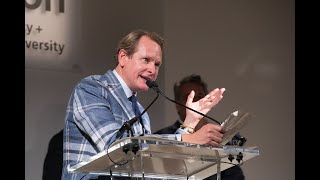 Jefferson Honors Carson Kressley with Spirt of Design Award