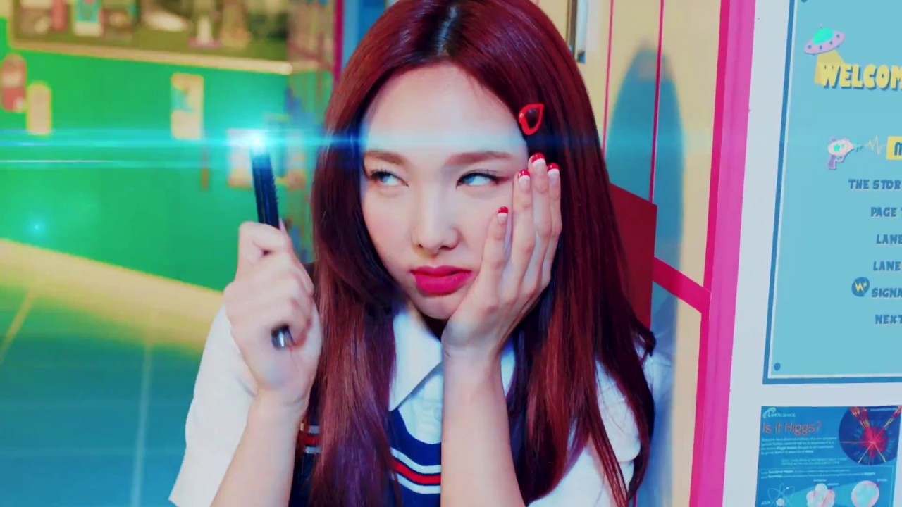 TWICE (트와이스) SIGNAL Nayeon cut - YouTube