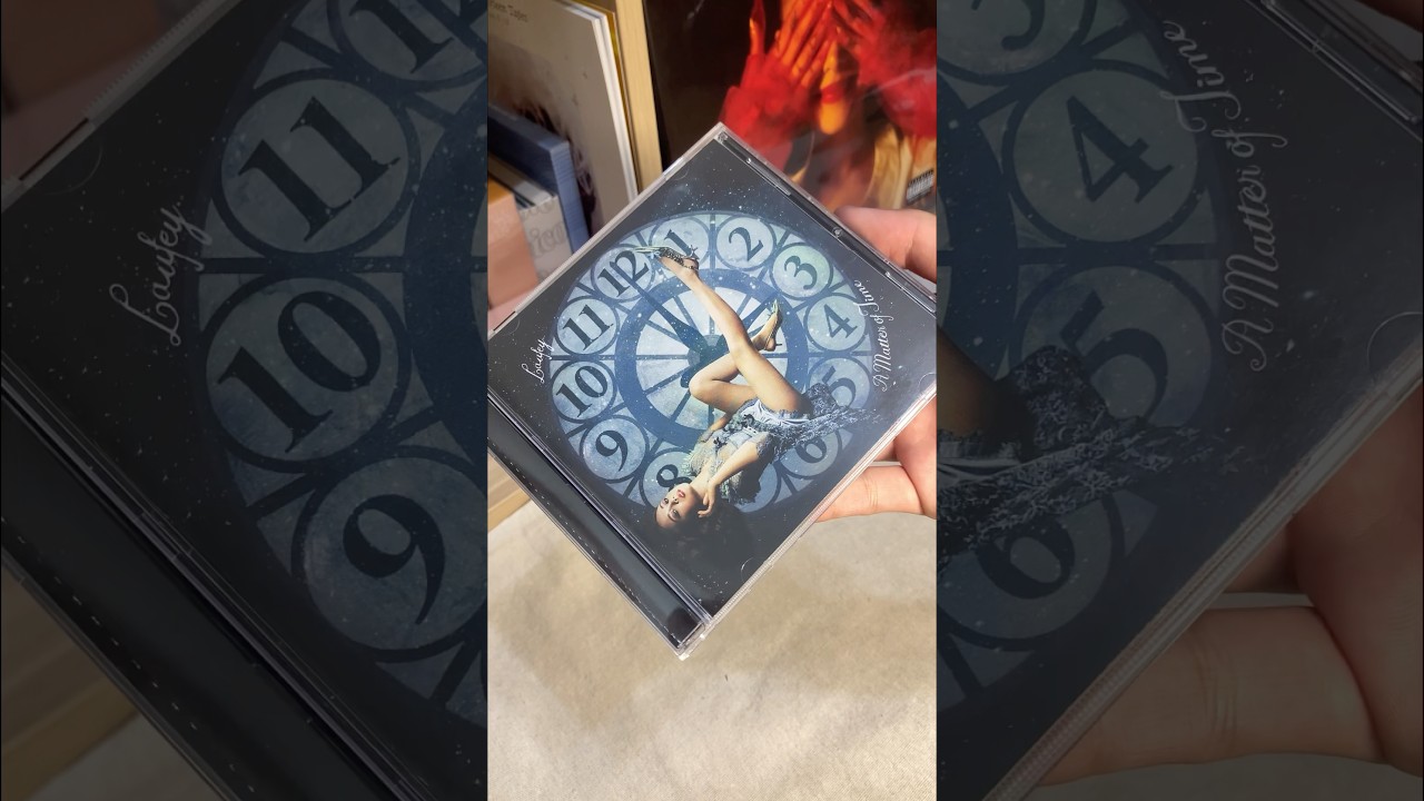 Laufey A Matter Of Time CD unboxing 