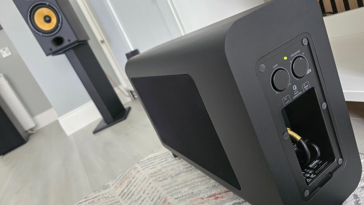 Q ACOUSTICS 3060S Active Subwoofer and B&w DM 601 speakers quick