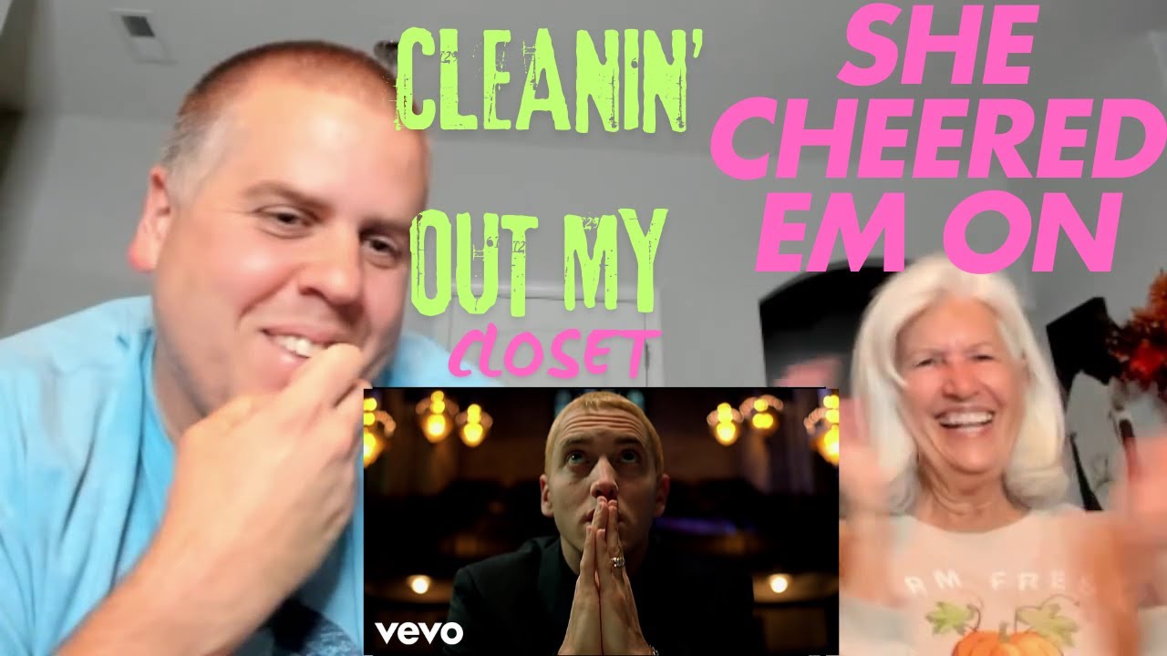 Мама плачет и злится, услышав, как Эминем убирается в моём шкафу | Реакция