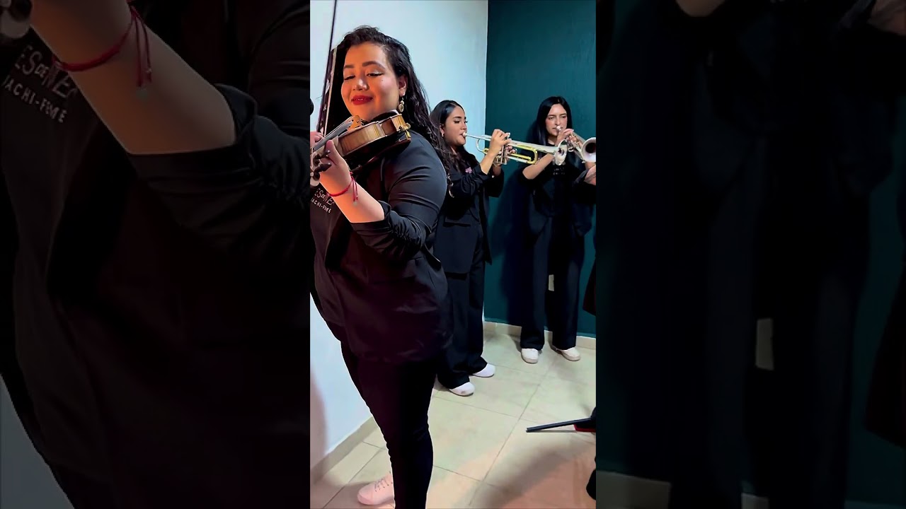 Popurrí Javier Solís- Mariachi Femenil Voces de México SLP.
