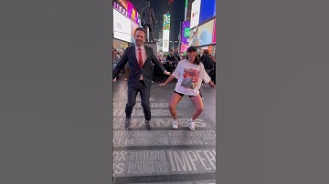 Weather man doing dembow😳 #shorts #dance #nyc#shortsdance #dancer #tiktok #danielamontero1018