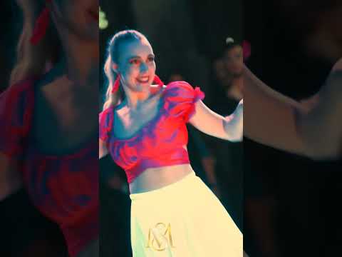 #roofchata Amanda kicks off weekender!