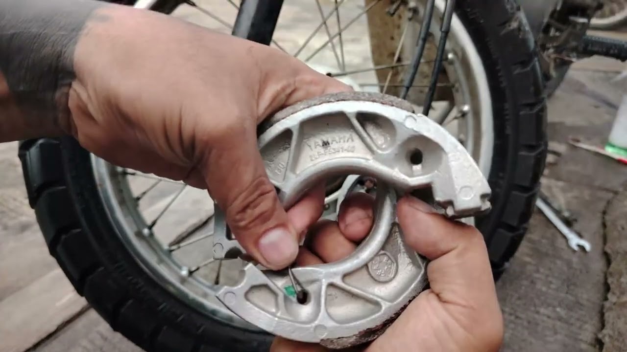 Paano mag palit ng Brake Shoe ng Yamaha YTX 125 / Step by Step 2024