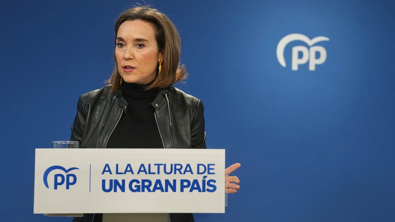 Cuca Gamarra ofrece una rueda de prensa - YouTube